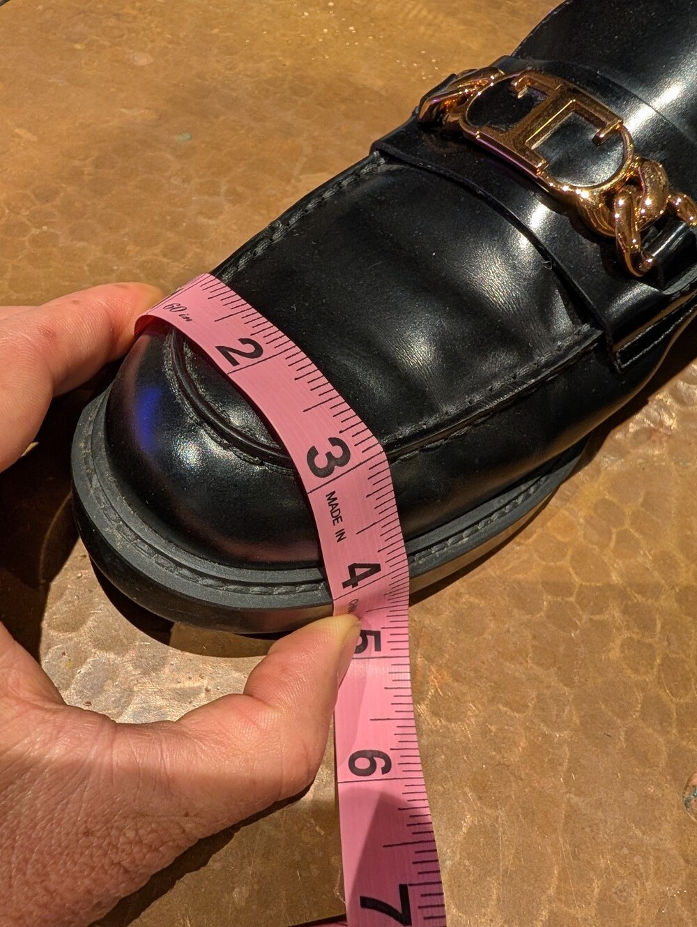 Tod's Black Leather Made In Italy Gold Metal Logo Women's 38.5 - Picture 15 of 16